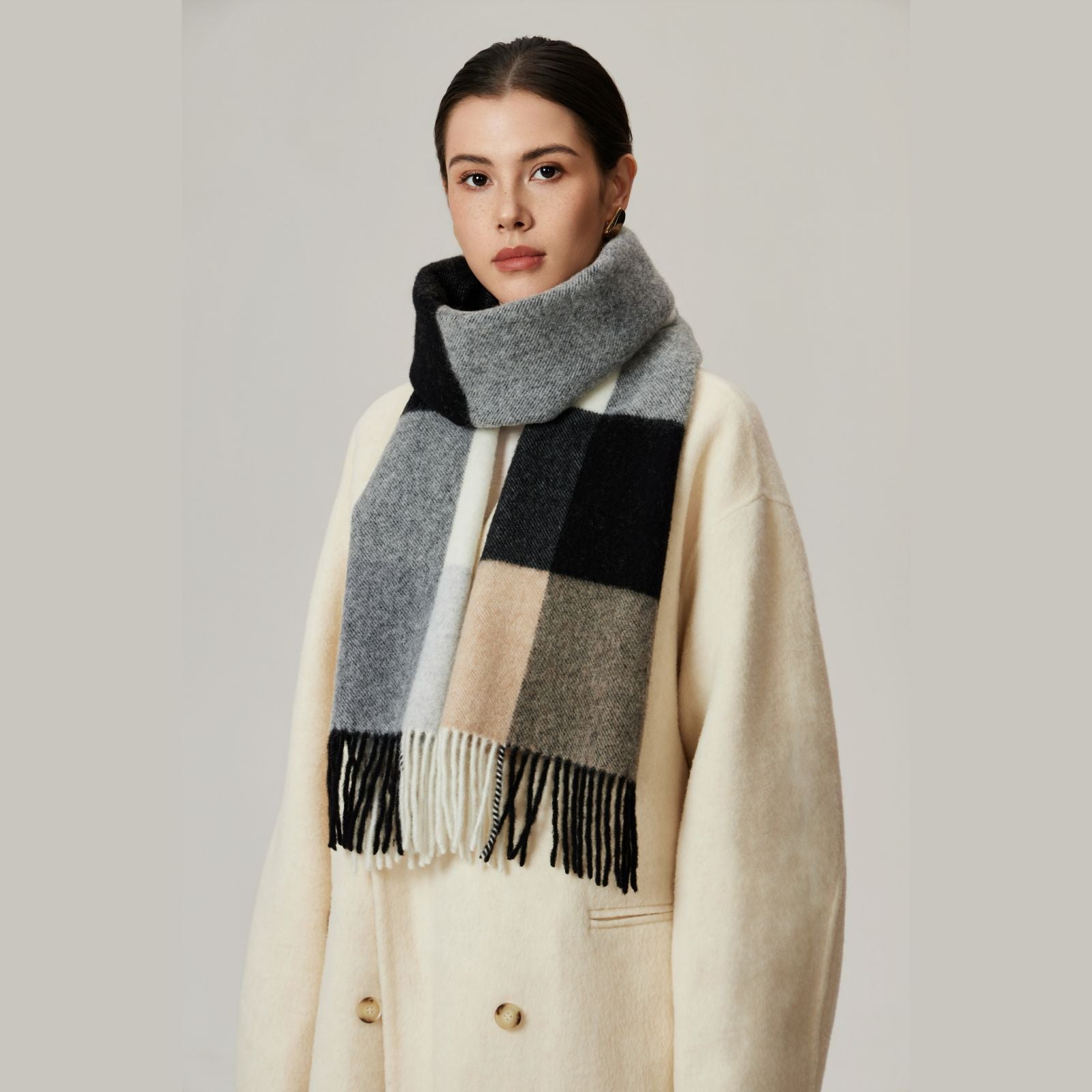 Cozyura™ Wool Plaid Scarf – Soft Textured Warmth for Autumn & Winter