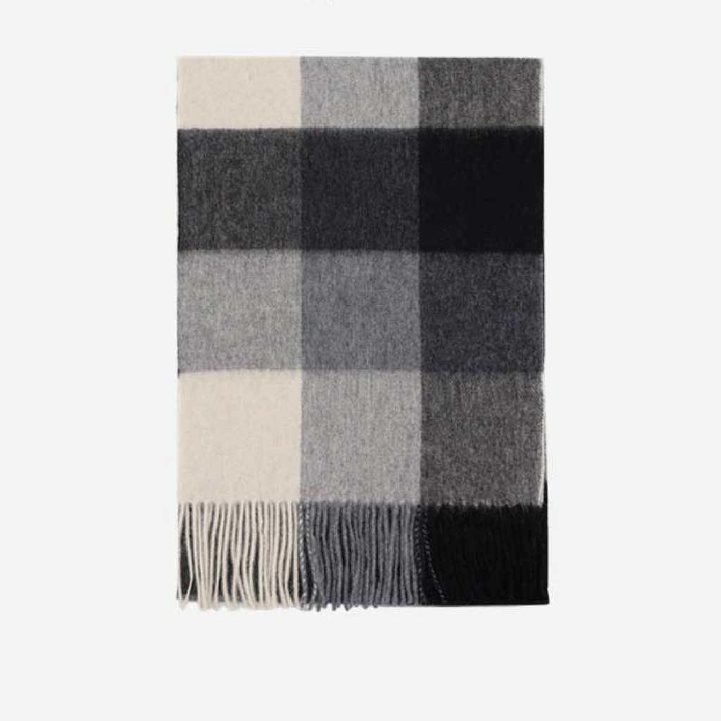 Cozyura™ Cashmere Plaid Shawl – Luxuriously Soft Warmth in Classic Style