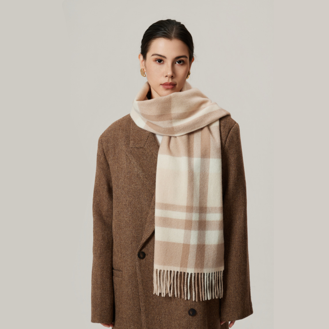 Cozyura™ Cashmere Plaid Shawl – Luxuriously Soft Warmth in Classic Style
