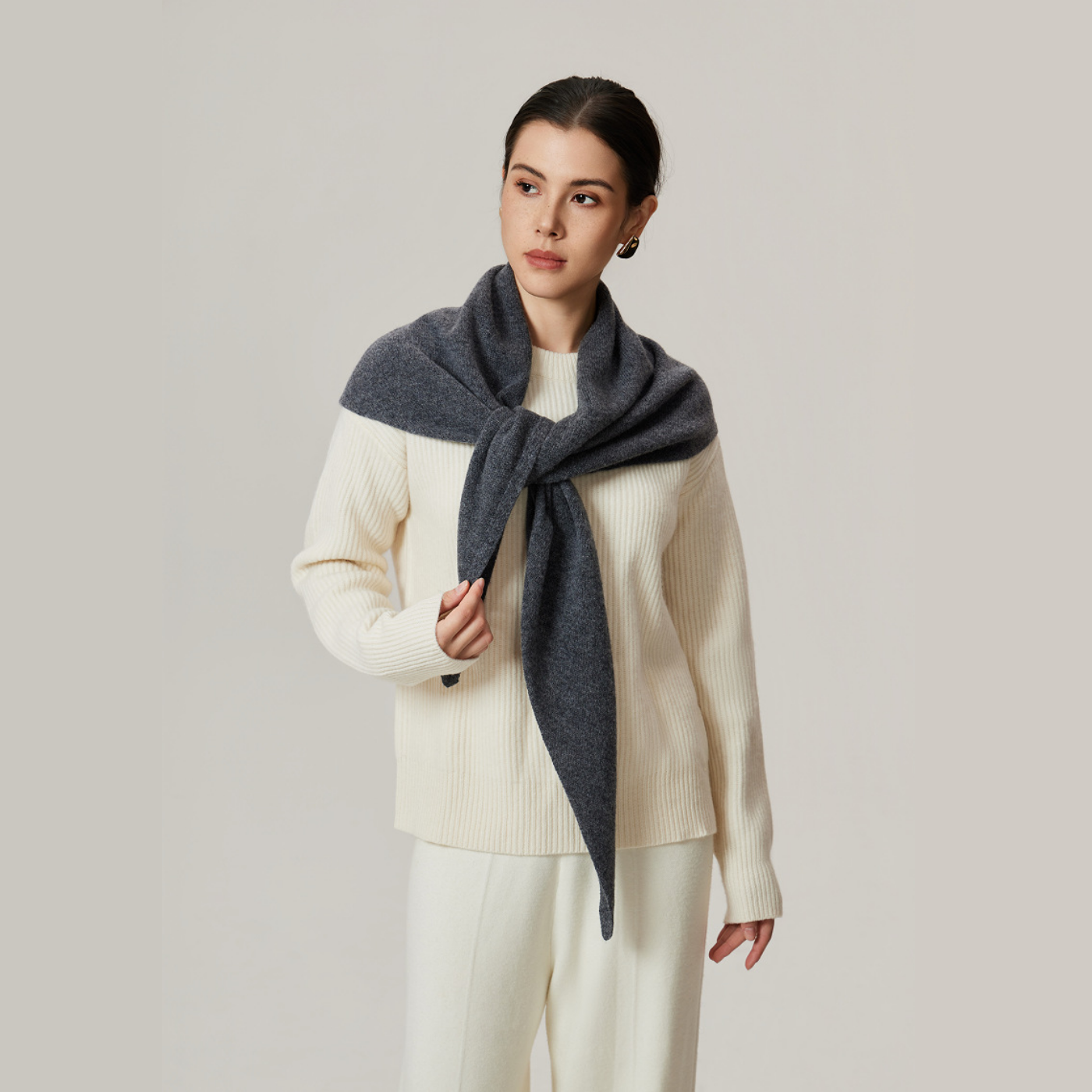 Cozyura™ Wool Blend Triangle Shawl – Thick Knit Warmth with Timeless Elegance