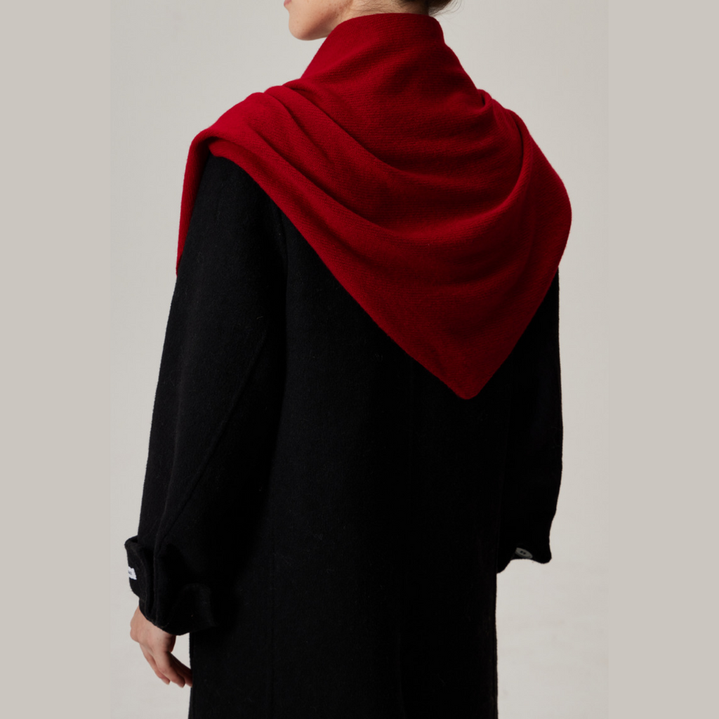 Cozyura™ Wool Blend Triangle Shawl – Thick Knit Warmth with Timeless Elegance