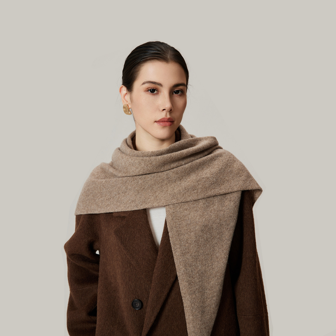 Cozyura™ Wool Blend Triangle Shawl – Thick Knit Warmth with Timeless Elegance